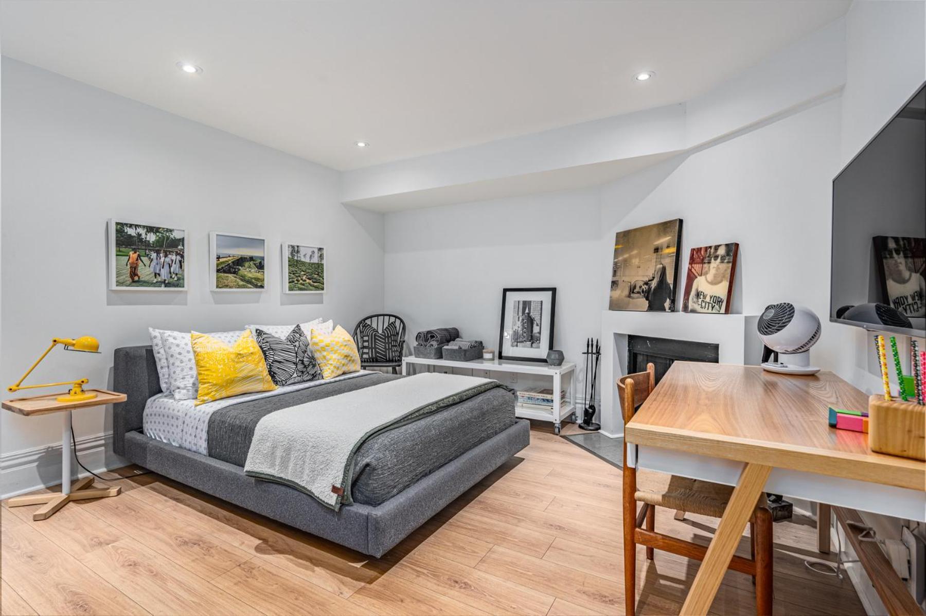 Modern Design Studio Toronto Exterior photo
